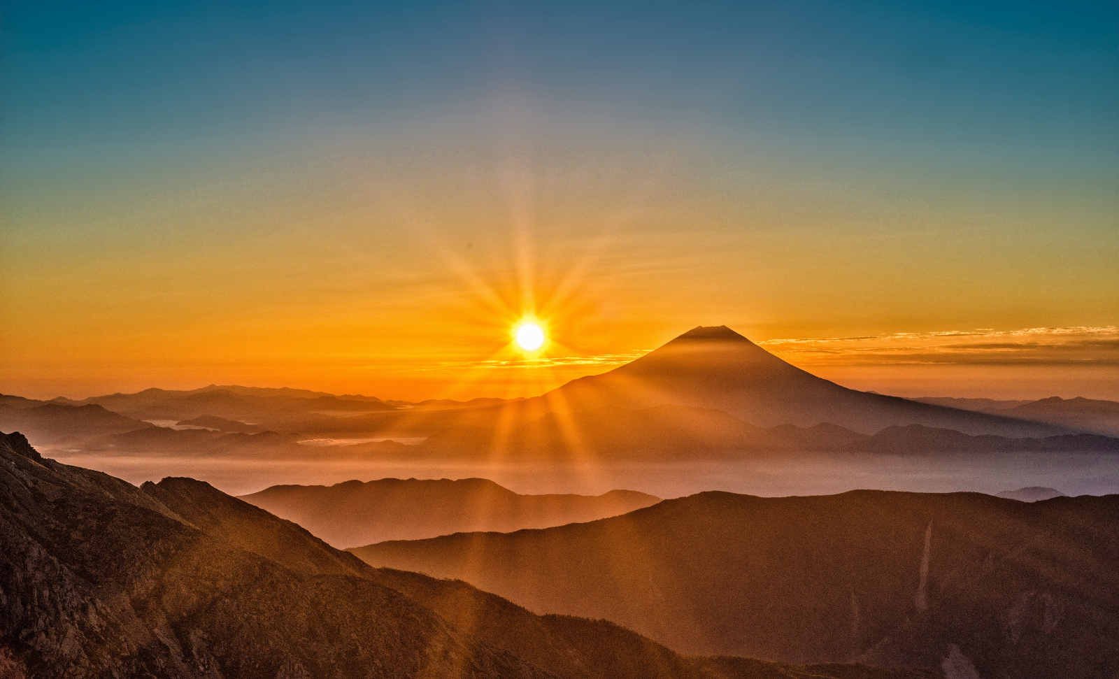 山和太阳